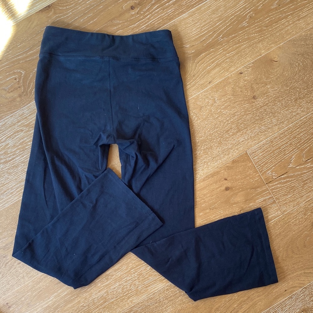 Pact Black Organic On The Go-To Bootcut Leggings - Picture 4 of 5
